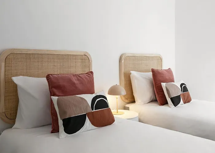 דירה Coastal Escape